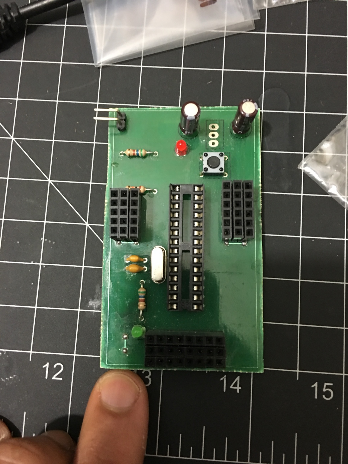 تجميع مبكر للوحة PCB مخصصة من أرشيف I2PS